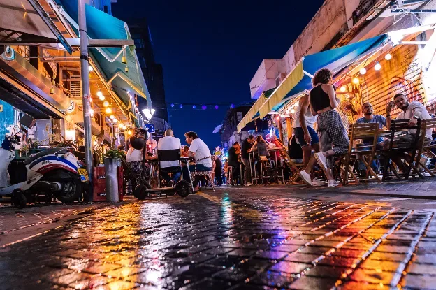 Avondleven met restaurants en bars in Tel Aviv